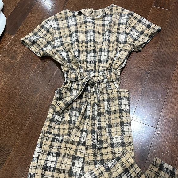 Cute Zara romper!! - Picture 1 of 2